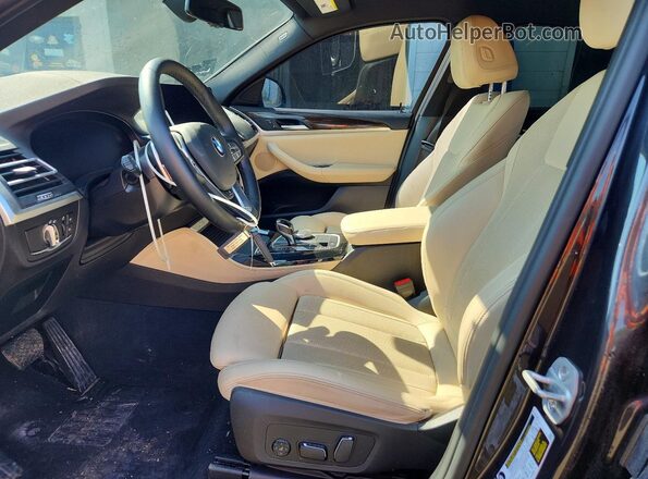 5UX33DT07R9V93371 2024 BMW X4 Серый Вид салона спереди