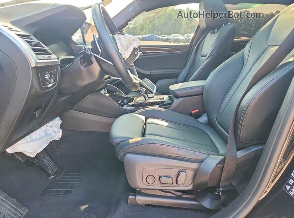 5UX33DT08R9X09659 2024 BMW X4 Black Front interior view