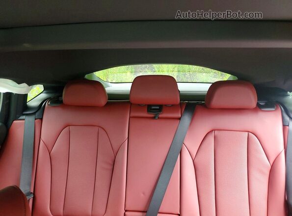 5UX33DT09P9N64614 2023 BMW X4 White Widok tylnych siedzeń