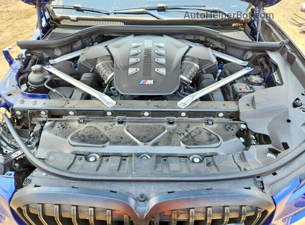 5UX33EM04S9W53049 2025 BMW X7 Blue Вид підкапотного простору