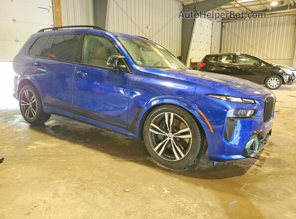 5UX33EM04S9X32138 2025 BMW X7 Синий Передняя правая четверть