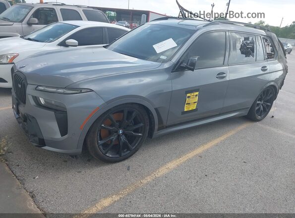 5UX33EM05R9U14037 2024 BMW X7 Gray Передня ліва чверть