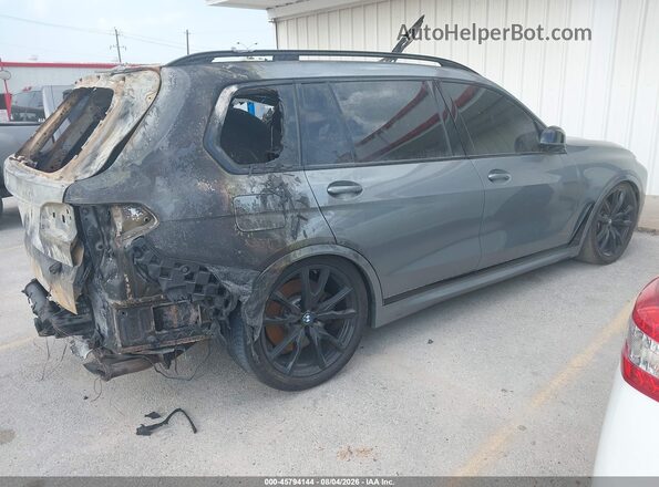 5UX33EM05R9U14037 2024 BMW X7 Gray Задня права чверть