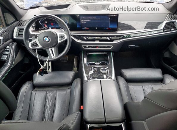 5UX33EM07P9P22727 2023 BMW X7 Синий Вид панели приборов