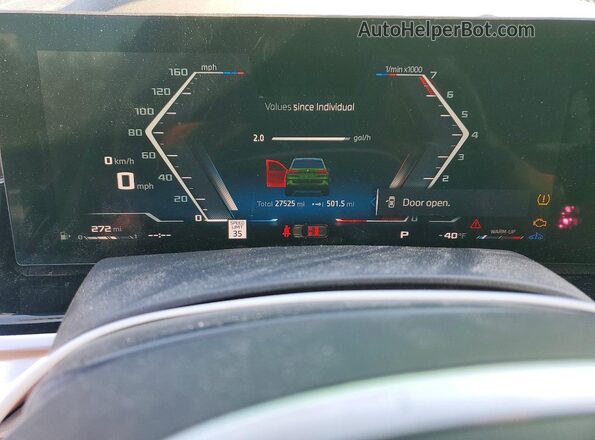 5UX33EU05R9U01899 2024 BMW X5 Green Widok zestawu wskaźników