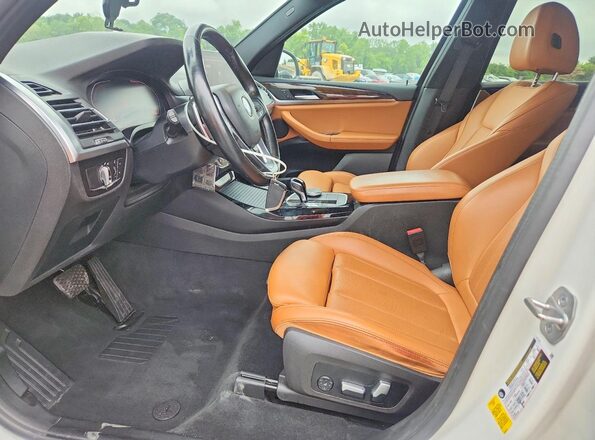 5UX43DP00N9M67880 2022 BMW X3 White Vista interior delantera