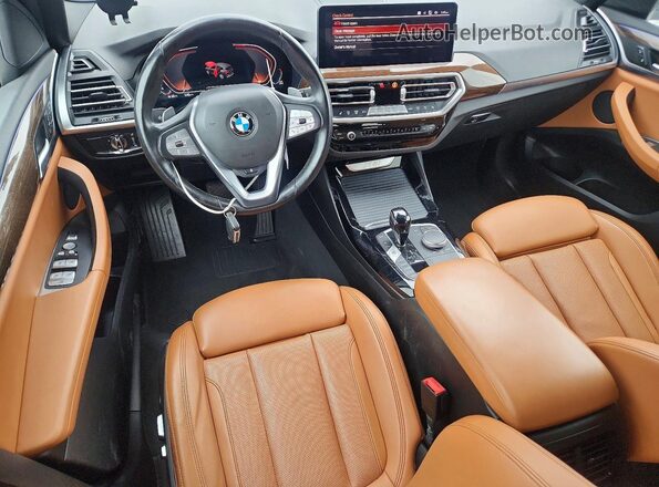5UX43DP00N9M67880 2022 BMW X3 White Vista del salpicadero