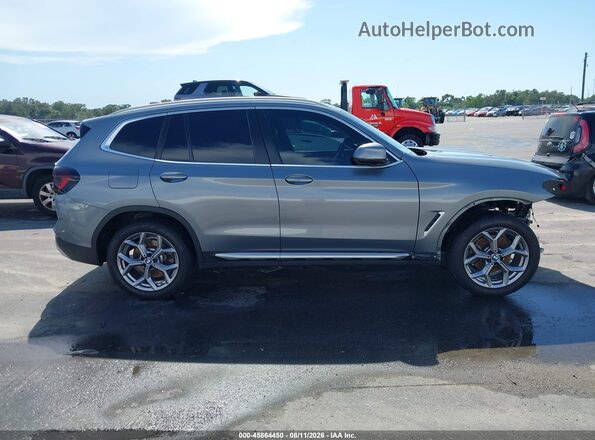 5UX43DP01R9V84602 2024 BMW X3 Silver სალონის 360-გრადუსიანი ხედი