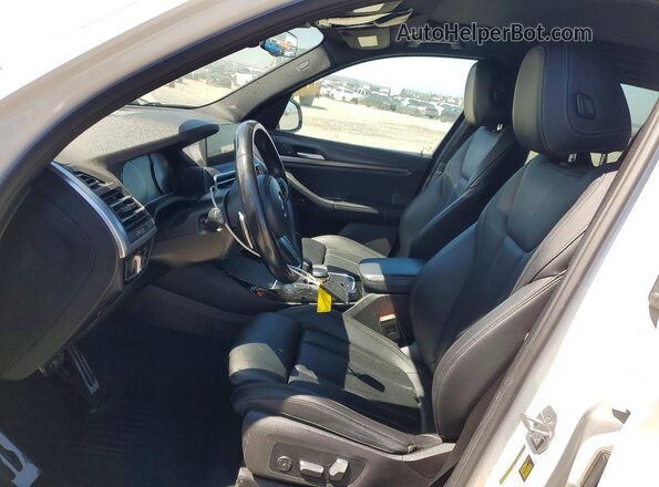 5UX43DP02N9K01356 2022 BMW X3 Белый Вид салона спереди