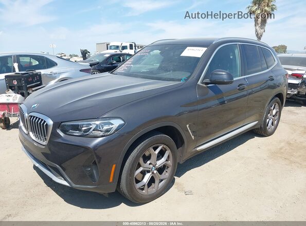 5UX43DP02P9T36601 2023 BMW X3 Gray Vista tres cuartos delantera izquierda