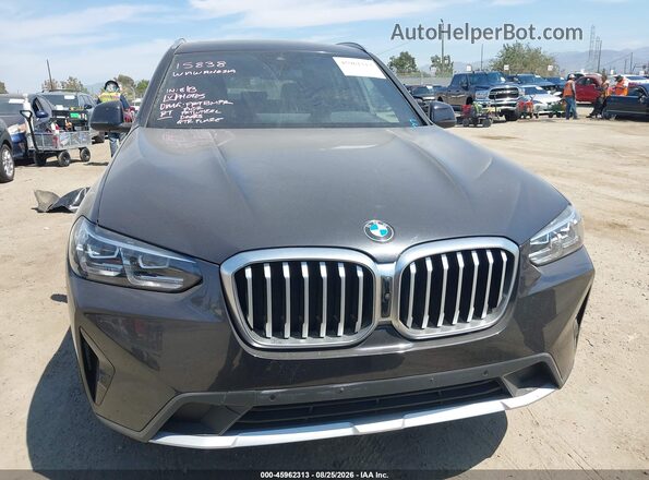 5UX43DP02P9T36601 2023 BMW X3 Gray Vista del salpicadero