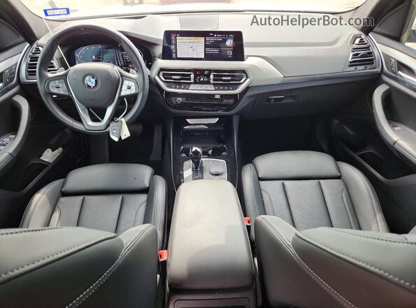 5UX43DP03R9U76384 2024 BMW X3 Silver Առջևի վահանակի տեսք