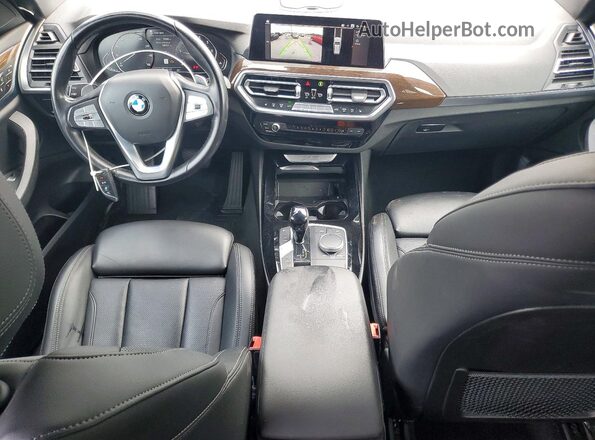 5UX43DP05N9J81359 2022 BMW X3 Black Vista del salpicadero