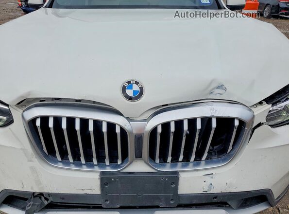 5UX43DP05N9K35419 2022 BMW X3 Белый Вид задней части салона