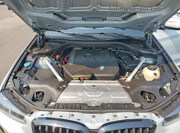 5UX43DP05R9W60130 2024 BMW X3 Серебряный Вид задней части салона