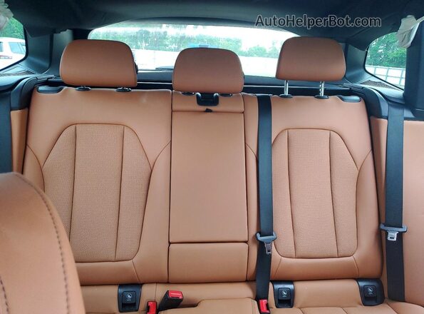 5UX43DP06R9T42582 2024 BMW X3 Gray Հետևի նստատեղերի տեսք