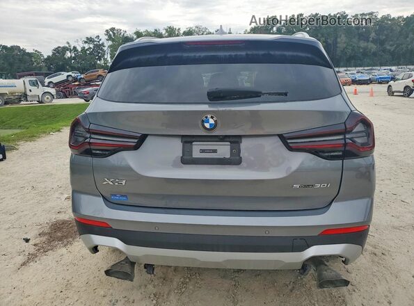 5UX43DP06R9T42582 2024 BMW X3 Gray Հետևի տեսք