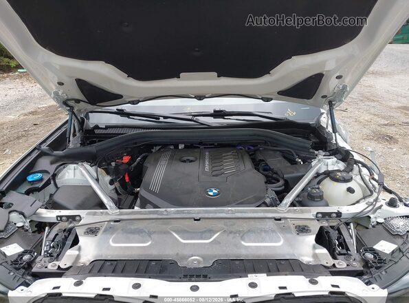 5UX43DT02R9U60585 2024 BMW X4 White Вид ззаду