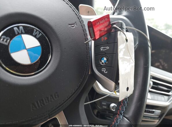 5UX43DT02R9U60585 2024 BMW X4 White Вид панелі приладів