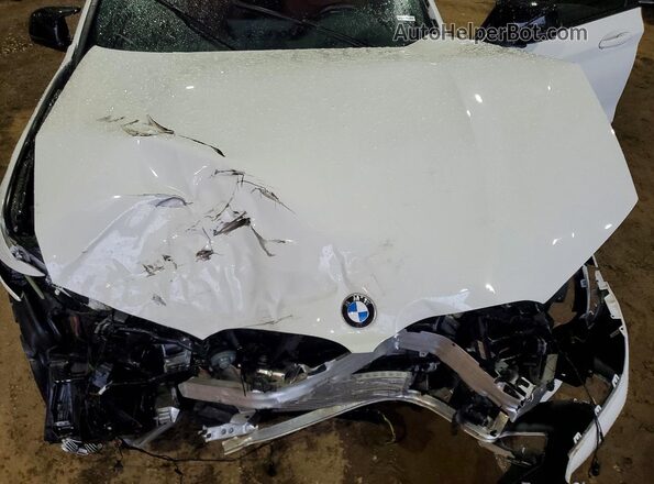 5UX43DT08R9U62986 2024 BMW X4 White Սալոնի հետևի տեսք