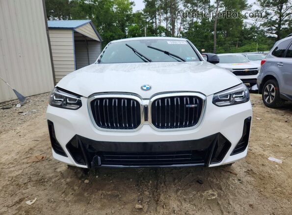 5UX43DT09P9R00976 2023 BMW X4 White Front view