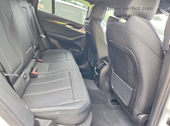 5UX43DT09P9R00976 2023 BMW X4 White Rear interior view