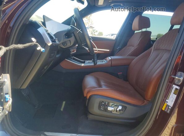 5UX43EU00S9W94251 2025 BMW X5 Бордовый Вид салона спереди