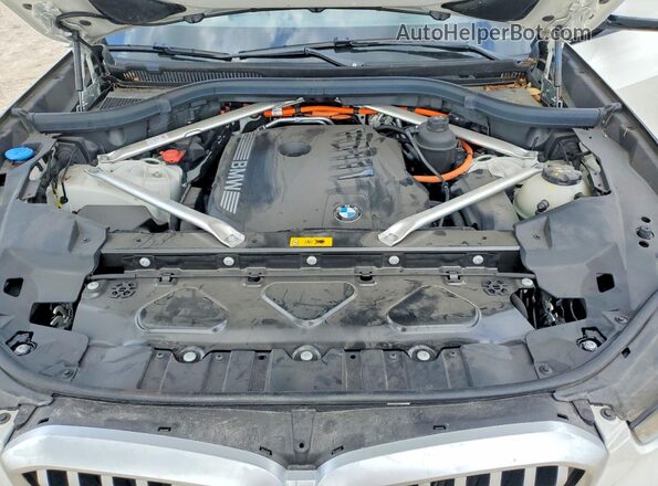 5UX43EU00S9Z20658 2025 BMW X5 White ძრავის განყოფილების ხედი