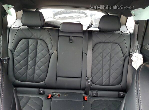 5UX43EU00T9160622 2026 BMW X5 Black Widok tylnych siedzeń