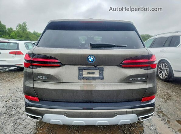 5UX43EU02T9256946 2026 BMW X5 Green Հետևի տեսք