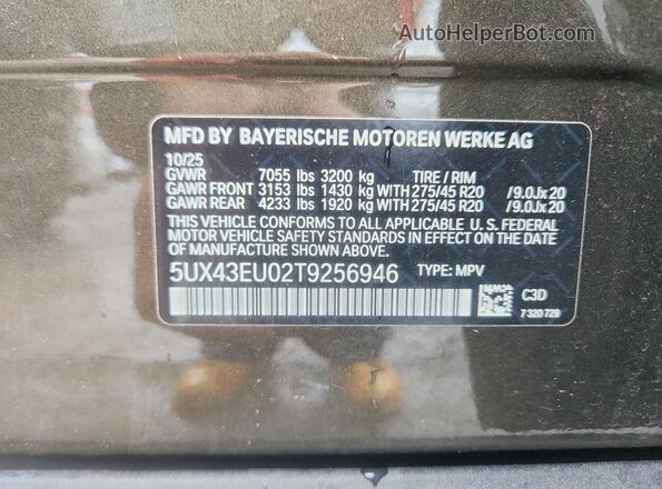 5UX43EU02T9256946 2026 BMW X5 Green VIN կոդի պիտակի տեսք