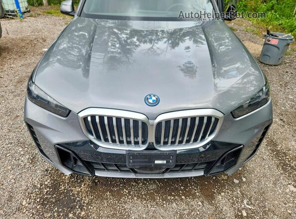 5UX43EU03R9V48131 2024 BMW X5 Серебряный Вид подкапотного пространства