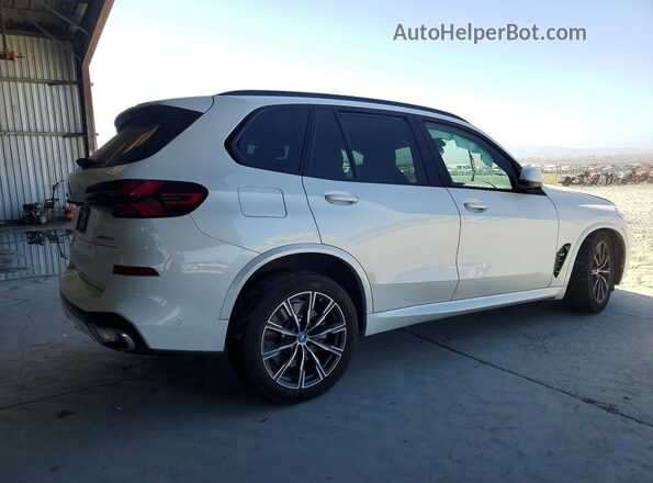 5UX43EU04R9T34586 2024 BMW X5 White Trasero derecho