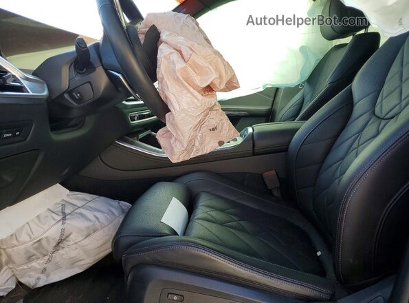 5UX43EU05R9V29323 2024 BMW X5 White Front interior view