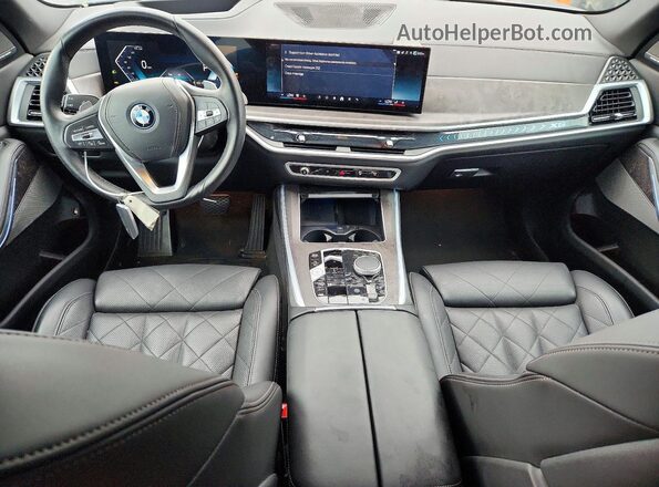 5UX43EU08S9X01012 2025 BMW X5 Серый Вид панели приборов