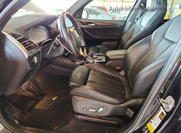 5UX53DP00P9S16087 2023 BMW X3 Black Widok wnętrza z przodu