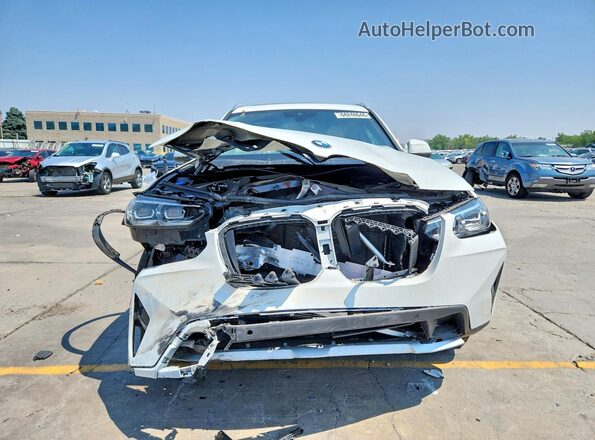 5UX53DP02N9M87438 2022 BMW X3 White Widok z przodu