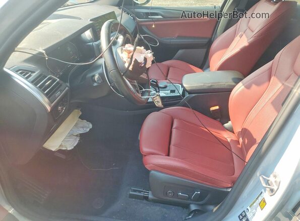 5UX53DP02R9V89506 2024 BMW X3 Gray Front interior view