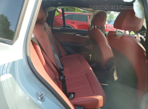 5UX53DP02R9V89506 2024 BMW X3 Gray Rear interior view