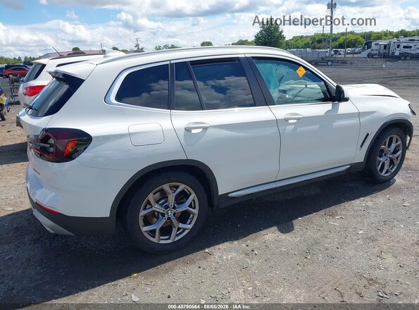 5UX53DP03N9K65104 2022 BMW X3 White Задня права чверть