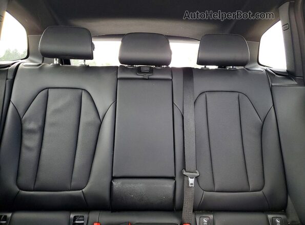5UX53DP03N9M81292 2022 BMW X3 White Vista de los asientos traseros