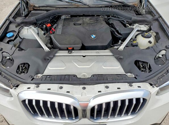 5UX53DP03N9M81292 2022 BMW X3 White Vista del compartimento del motor