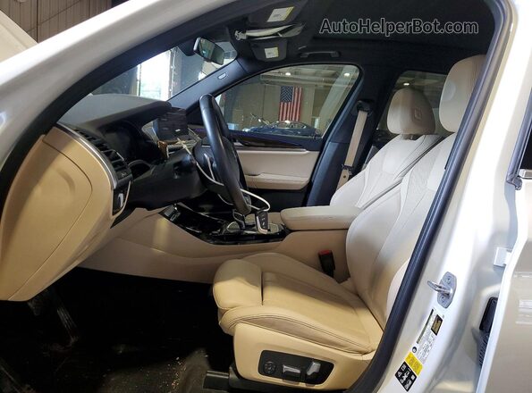 5UX53DP03N9M92843 2022 BMW X3 White წინა სალონის ხედი