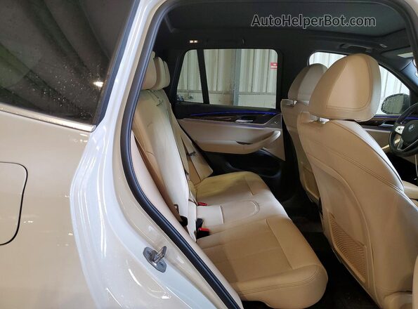 5UX53DP03N9M92843 2022 BMW X3 White უკანა სალონის ხედი