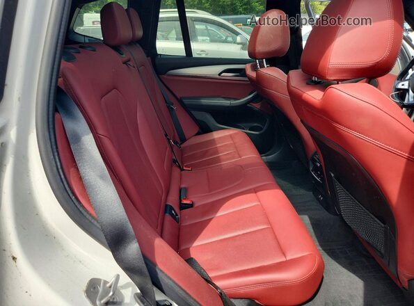 5UX53DP04N9L05030 2022 BMW X3 White Rear interior view