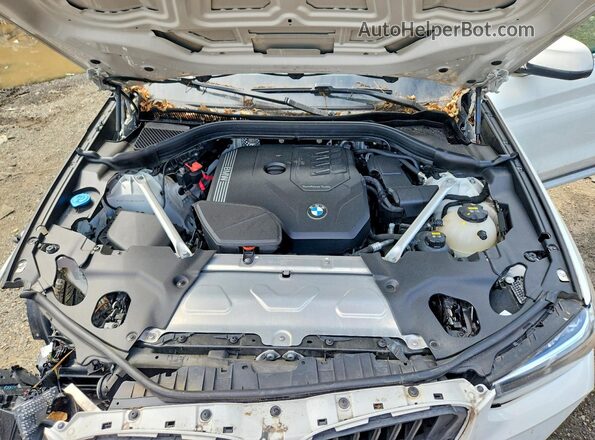 5UX53DP04N9L05030 2022 BMW X3 White Engine compartment view