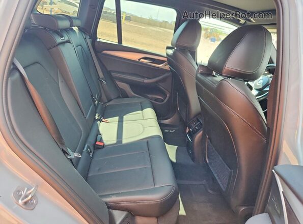 5UX53DP05N9K55304 2022 BMW X3 Серый Вид задней части салона