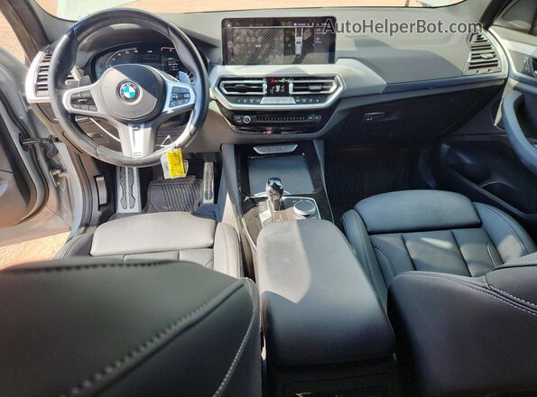 5UX53DP05N9K55304 2022 BMW X3 Серый Вид панели приборов