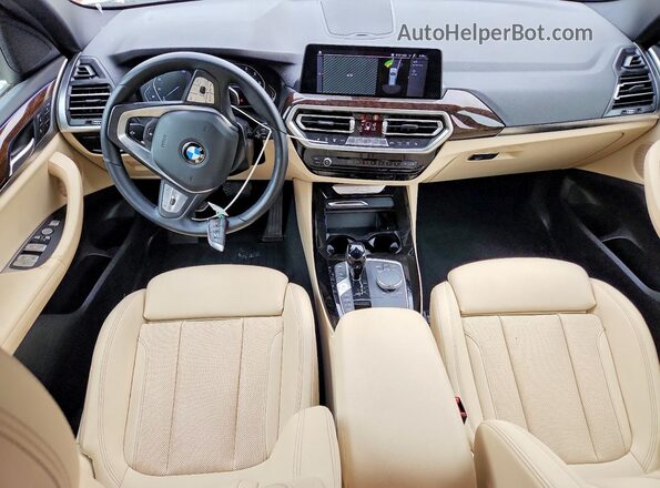5UX53DP05N9L86703 2022 BMW X3 Белый Вид панели приборов