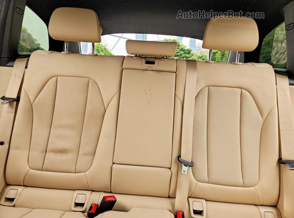 5UX53DP05N9L86703 2022 BMW X3 Белый Вид задних сидений